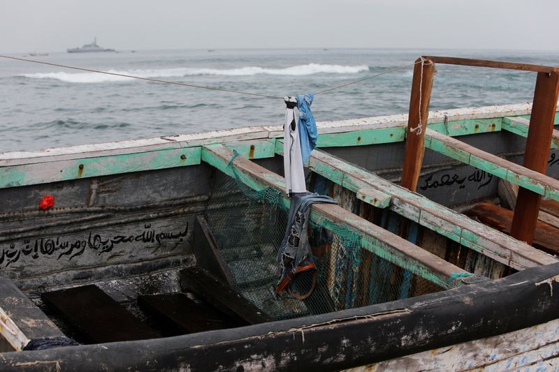 &copy; Reuters. قارب هجرة على شواطئ السنغال في 24 يوليو تموز 2023. تصوير: نجودا ديوني - رويترز