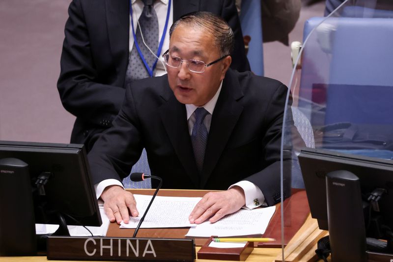 &copy; Reuters. مبعوث الصين لدى الأمم المتحدة تشانغ جون خلال اجتماع في نيويورك يوم 19 أبريل نيسان 2022. رويترز