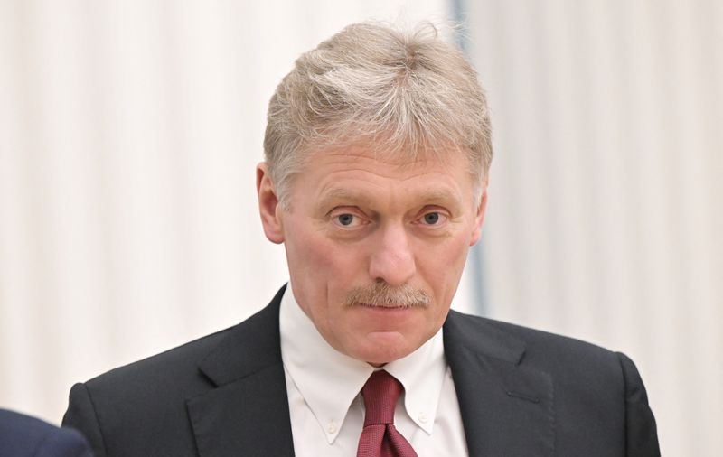 &copy; Reuters. دميتري بيسكوف المتحدث باسم الكرملين خلال مؤتمر صحفي في موسكو. صورة من أرشيف رويترز.