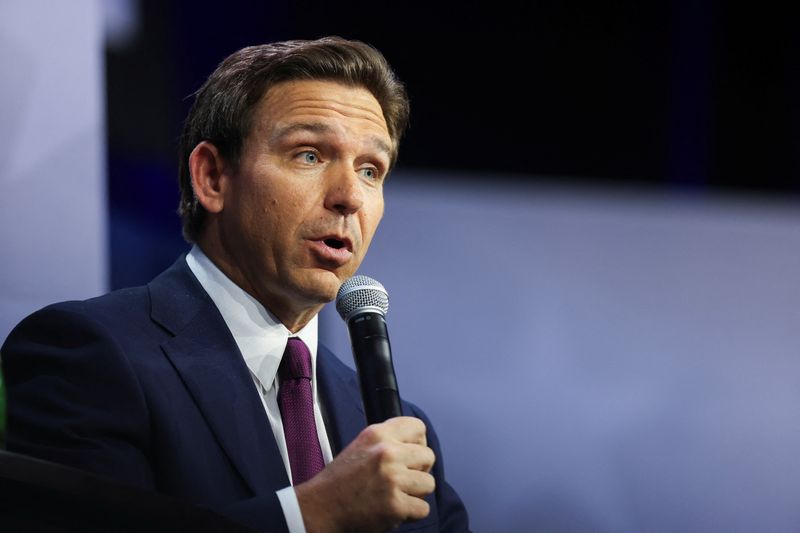 &copy; Reuters. FILE PHOTO: Florida Governor Ron Desantis speaks as he is interviewed by Former Fox News commentator Tucker Carlson (not pictured) during the Family Leadership Summit at the Iowa Events Center, in Des Moines, Iowa, U.S., July 14, 2023. REUTERS/Scott Morga