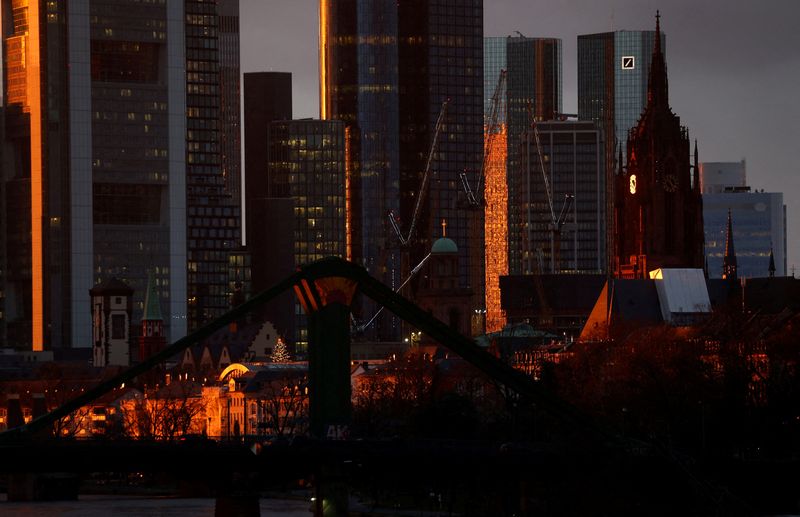 &copy; Reuters. FILE PHOTO: The Frankfurt skyline is pictured, as the spread of the coronavirus disease (COVID-19) continues, in Frankfurt, Germany, January 5, 2022. REUTERS/Kai Pfaffenbach/File Photo