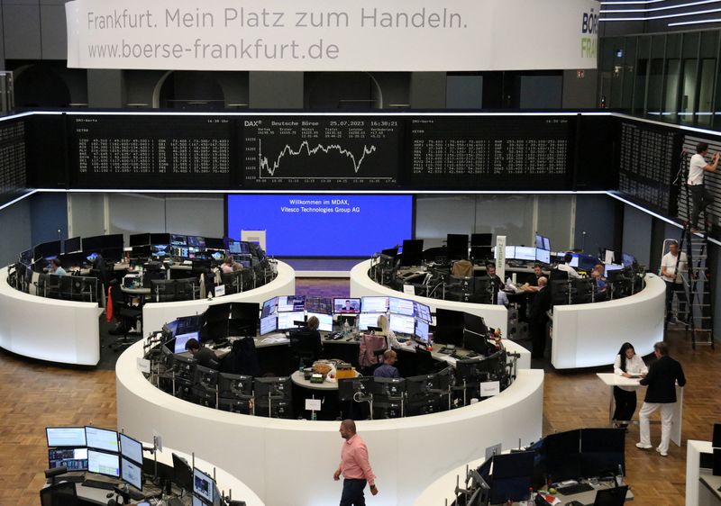 &copy; Reuters. Le graphique de l'indice allemand des prix des actions DAX à la bourse de Francfort. /Photo prise le 25 juillet 2023/REUTERS/Staff