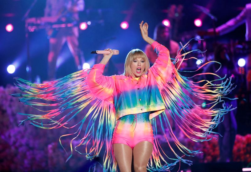 &copy; Reuters. FILE PHOTO: Taylor Swift performs at the iHeartRadio Wango Tango concert in Carson, California, U.S., June 1, 2019. REUTERS/Mario Anzuoni/File Photo