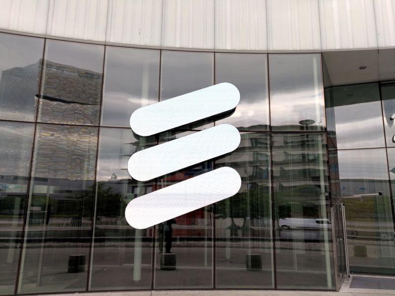 &copy; Reuters. The Ericsson logo is seen at the Ericsson's headquarters in Stockholm, Sweden June 14, 2018. REUTERS/Olof Swahnberg