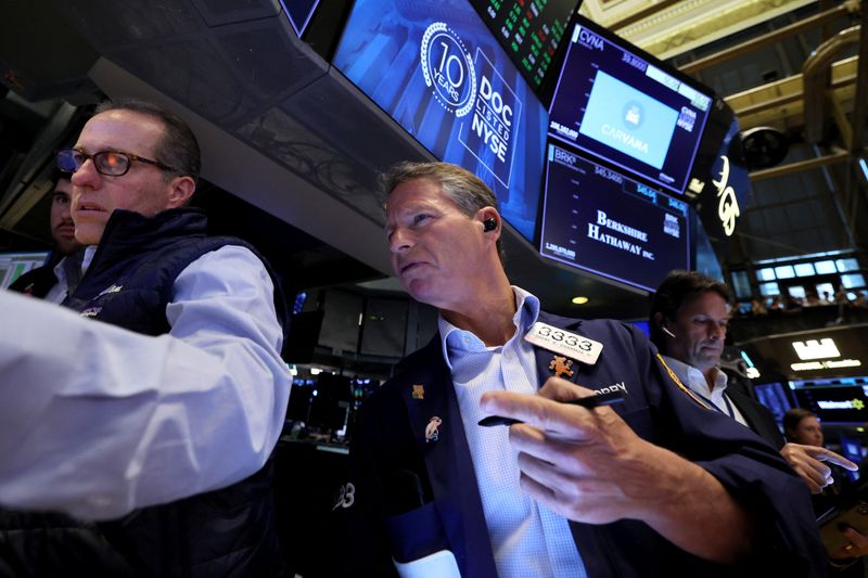 &copy; Reuters. Operadores trabalham na Bolsa de Nova York
19/07/2023
REUTERS/Brendan McDermid
