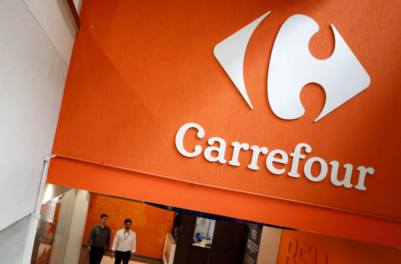 &copy; Reuters. FILE PHOTO: The Carrefour logo is pictured in a supermarket in Sao Paulo, Brazil November 9, 2017. REUTERS/Nacho Doce/File Photo