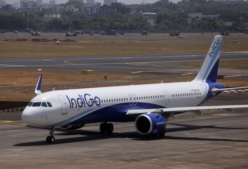 &copy; Reuters. FILE PHOTO-An IndiGo airlines passenger aircraft taxis on the tarmac at Chhatrapati Shivaji International airport in Mumbai, India, May 29, 2023. REUTERS/Francis Mascarenhas/File Photo