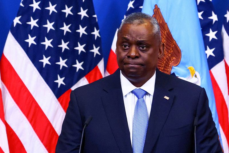 &copy; Reuters. FILE PHOTO: U.S. Secretary of Defence Lloyd Austin holds a news conference on the day of a NATO Defence Ministers' meeting at the Alliance's headquarters in Brussels, Belgium June 15, 2023. REUTERS/Yves Herman/File Photo
