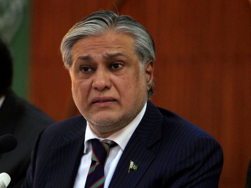 &copy; Reuters. FILE PHOTO-Pakistan's Finance Minister Ishaq Dar attends a news conference in Islamabad, Pakistan, June 2, 2016. REUTERS/Faisal Mahmood/File Photo