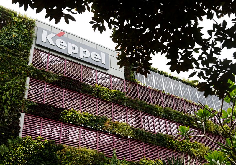 &copy; Reuters. FILE PHOTO: A view of Keppel signage outside their building in Singapore June 28, 2023. REUTERS/Edgar Su/File Photo