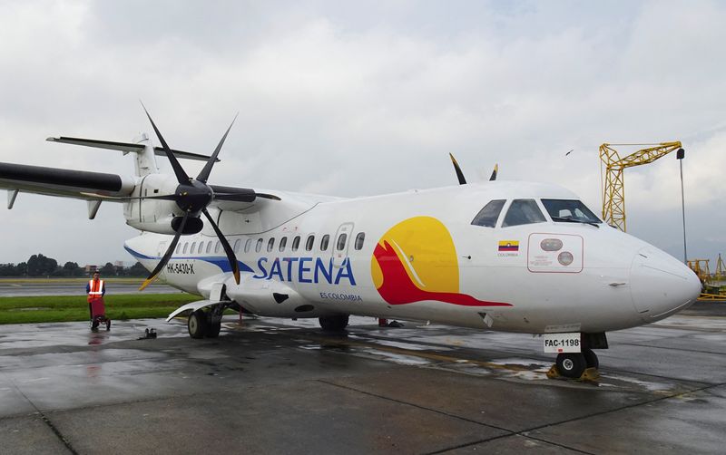 &copy; Reuters. FILE PHOTO: An ATR 72 twin-engine turboprop aircraft of Colombia's state-run airline Satena sits outside the hangar, at El Dorado International Airport, in Bogota, Colombia, July 26, 2023. REUTERS/Luis Jaime Acosta/File Photo