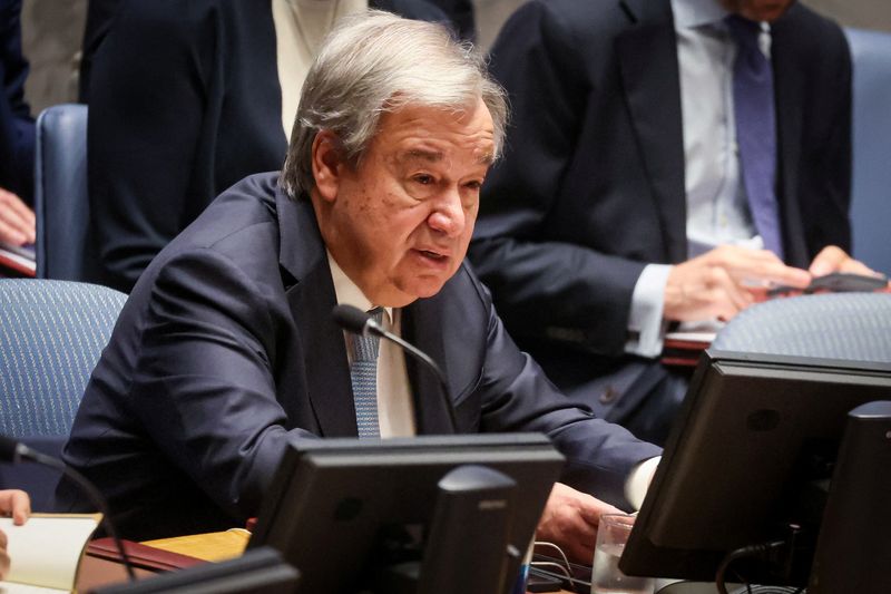 &copy; Reuters. FOTO DE ARCHIVO: El Secretario General de la ONU, Antonio Guterres, habla ante el Consejo de Seguridad de la ONU durante una reunión sobre inteligencia artificial en la sede de la ONU en Nueva York, Estados Unidos. 18 de julio, 2023. REUTERS/Brendan McDe