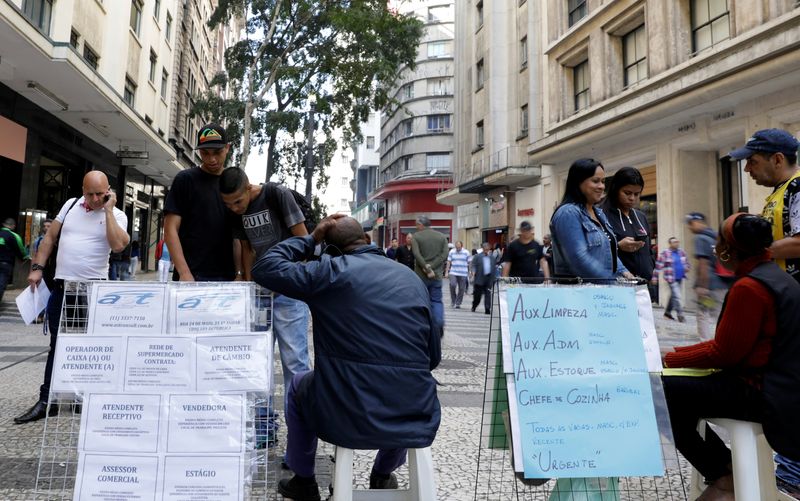 Brasil crea menos empleos de lo previsto en junio