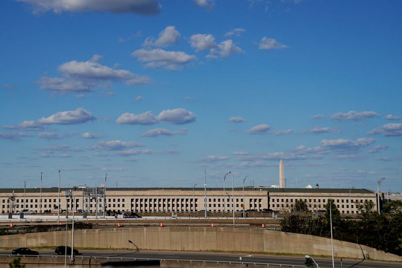 &copy; Reuters. مبنى وزارة الدفاع الأمريكية (البنتاجون) في أرلينجتون بولاية فيرجينيا يوم الثامن من أكتوبر تشرين الأول 2023. تصوير: ايرين سكوت - رويترز. 

