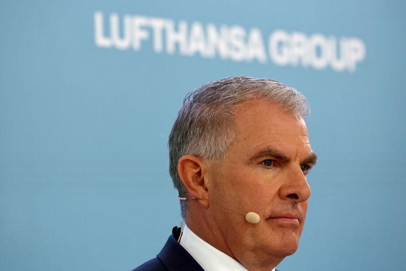 &copy; Reuters. FILE PHOTO: CEO of Lufthansa AG Carsten Spohr speaks during the annual results news conference of Germany’s flagship airline in Frankfurt, Germany, March 3, 2023.  REUTERS/Kai Pfaffenbach/File Photo