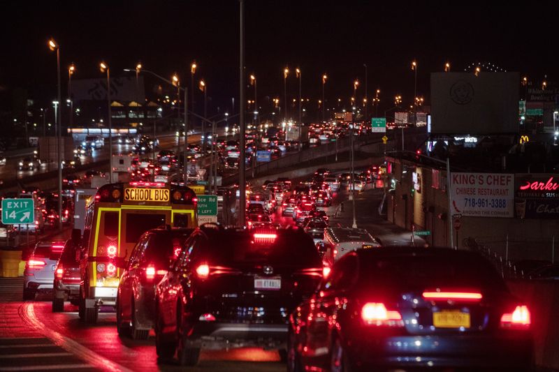 &copy; Reuters. Lights illuminate the roadway as cars sit in traffic to depart New York City the day before the Thanksgiving holiday in New York, U.S., November 27, 2019.  REUTERS/Lucas Jackson