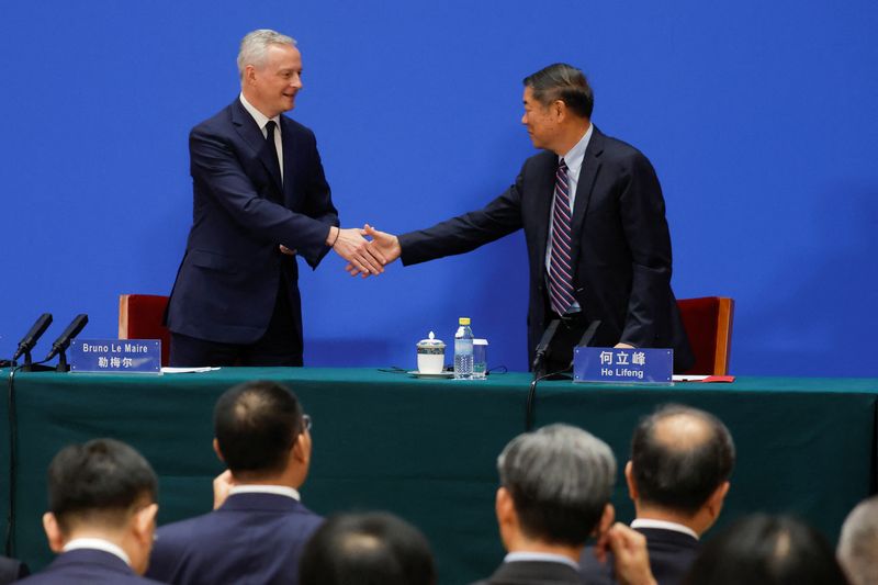 &copy; Reuters. China's Vice Premier He Lifeng and French Economy and Finance Minister Bruno Le Maire attend the China-France Economic and Financial Dialogue at the Diaoyutai State Guesthouse in Beijing, China, July 29, 2023. REUTERS/Thomas Peter