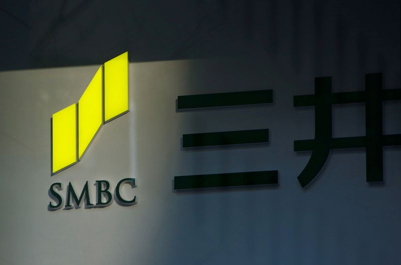 &copy; Reuters. FOTO DE ARCHIVO. El logo de Sumitomo Mitsui Banking Corporation en su sucursal de Tokio, Japón. 25 de enero de 2017. REUTERS/Kim Kyung-hoon