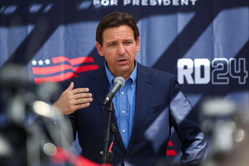 &copy; Reuters. FILE PHOTO: Florida Governor and Republican U.S. presidential candidate Ron DeSantis attends a barbecue hosted by former diplomat Scott Brown, as part of his "No B.S. Backyard BBQ" series, in Rye, New Hampshire, U.S. July 30, 2023.  REUTERS/Reba Saldanha/