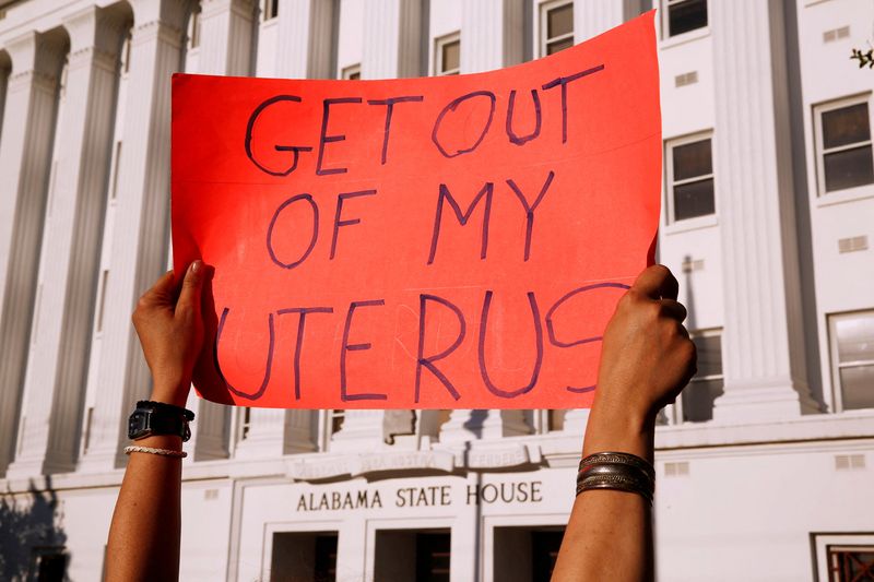 &copy; Reuters. FILE PHOTO: Pro-choice supporters protest in front of the Alabama State House as Alabama state Senate votes on the strictest anti-abortion bill in the United States at the Alabama Legislature in Montgomery, Alabama, U.S. May 14, 2019.  REUTERS/Chris Aluka