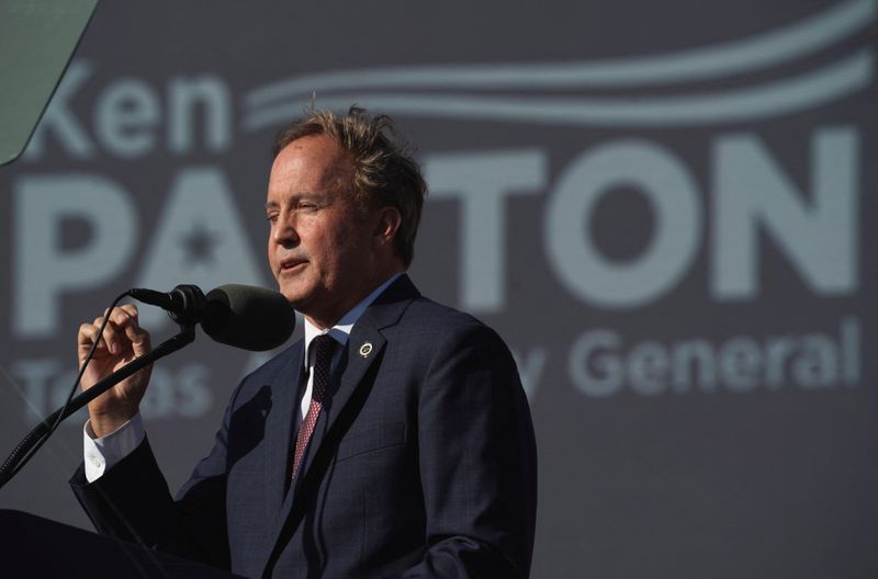 &copy; Reuters. Texas Attorney General Ken Paxton speaks ahead of a rally held by former U.S. President Donald Trump, in Robstown, Texas, U.S., October 22, 2022. REUTERS/Go Nakamura