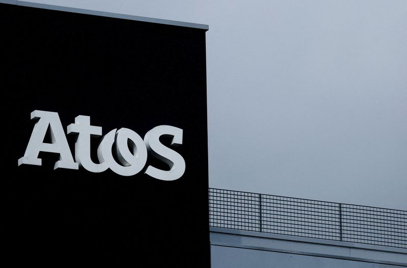 &copy; Reuters. Le logo d'Atos à Nantes, France. /Photo prise le 11 mars 2022/ REUTERS/Stephane Mahé