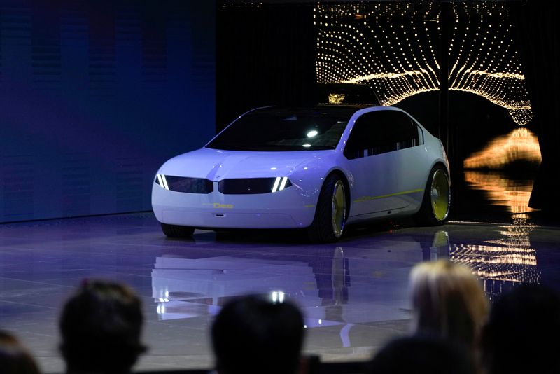 &copy; Reuters. FILE PHOTO-BMW's concept model i Vision Dee is unveiled during an event at the Auto Shanghai show, in Shanghai, China April 18, 2023. REUTERS/Aly Song/File Photo