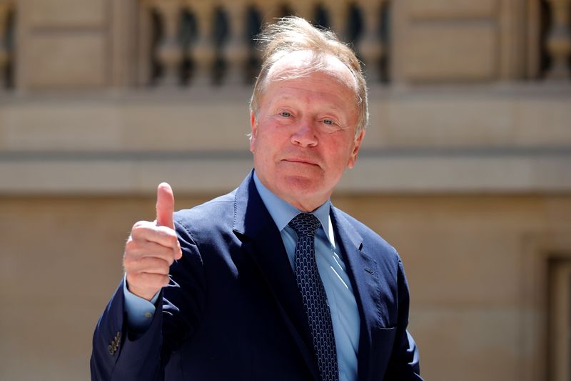 &copy; Reuters. FILE PHOTO: John Chambers, former chairman and CEO of Cisco Systems and founder of JC2 Ventures arrives at the "Tech for Good" Summit  in Paris, France May 15, 2019. REUTERS/Charles Platiau/File Photo