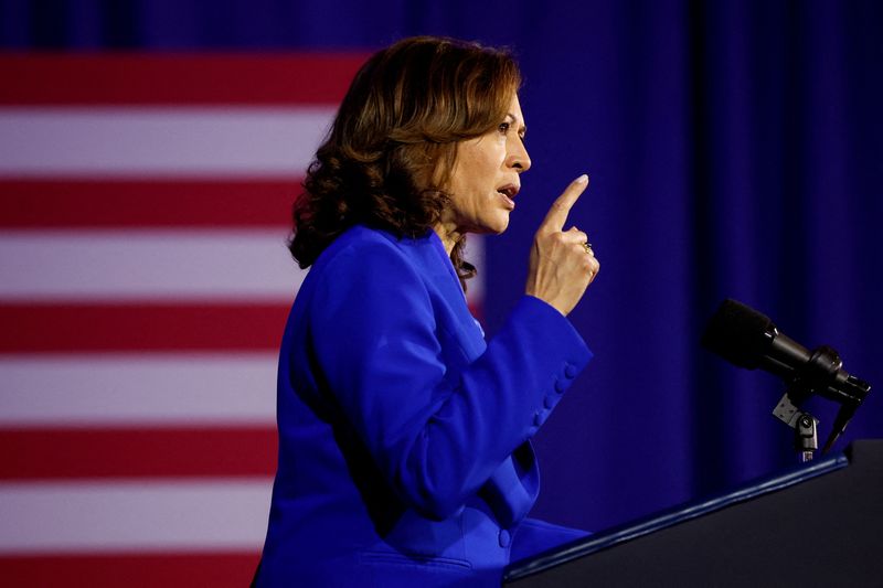 © Reuters. FILE PHOTO: U.S. Vice-President Kamala Harris participates in a political event with reproductive rights groups at the Mayflower Hotel in Washington, U.S., June 23, 2023. REUTERS/Evelyn Hockstein
