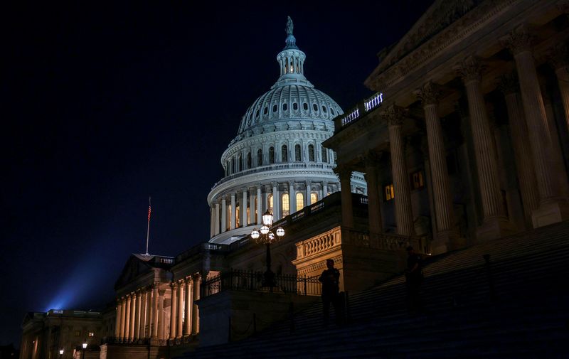 &copy; Reuters. FILE PHOTO: U.S. Capitol police stand outside the Capitol building as the Senate votes on debt ceiling legislation to avoid a historic default at the U.S. Capitol in Washington, U.S., June 1, 2023. REUTERS/Evelyn Hockstein/File Photo