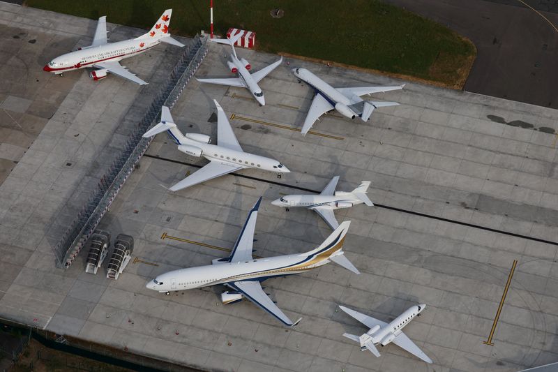 &copy; Reuters. FILE PHOTO: An aerial view shows airplanes during the 54th International Paris Airshow at Le Bourget airport near Paris, France, June 19, 2023.  REUTERS/Stephanie Lecocq/File Photo