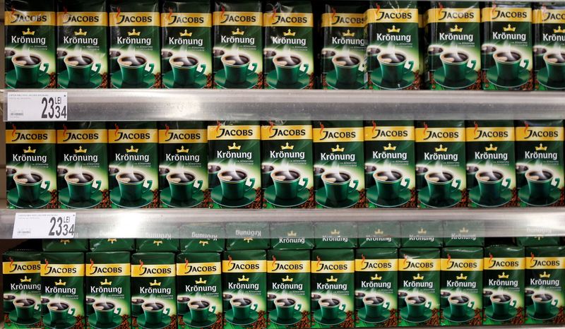 &copy; Reuters. FILE PHOTO: Jacobs coffee packages are displayed to be sold at the price of 23.34 Lei ($7.02) per half kilogram in a supermarket in Bucharest March 12, 2012. REUTERS/Bogdan Cristel/File Photo