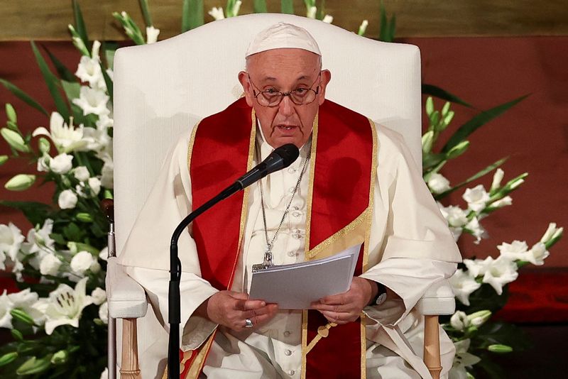 &copy; Reuters. Foto del miércoles del papa Francisco en el Mosteiro dos Jeronimos en Lisboa, Portugal
Ago 2, 2023. REUTERS/Pedro Nunes