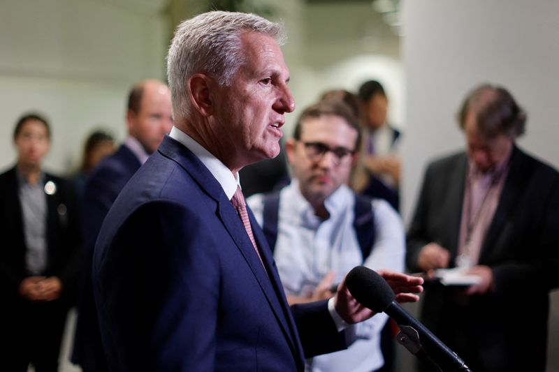 &copy; Reuters. U.S. House Speaker Kevin McCarthy (R-CA) speaks with reporters after a Republican conference meeting at the U.S. Capitol in Washington, U.S. July 18, 2023.  REUTERS/Jonathan Ernst/File Photo