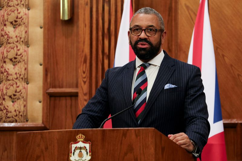 &copy; Reuters. FILE PHOTO: British Foreign Secretary James Cleverly speaks as he attends a joint press conference with Jordan's Foreign Minister Ayman Safadi, in Amman, Jordan, July 27, 2023. REUTERS/Alaa Al Sukhni