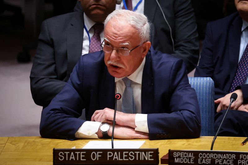 &copy; Reuters. وزير الخارجية الفلسطيني رياض المالكي يتحدث خلال اجتماع في مقر الأمم المتحدة بنيويورك يوم 25 أبريل نيسان 2023. تصوير: مايك سيجار - رويترز.
