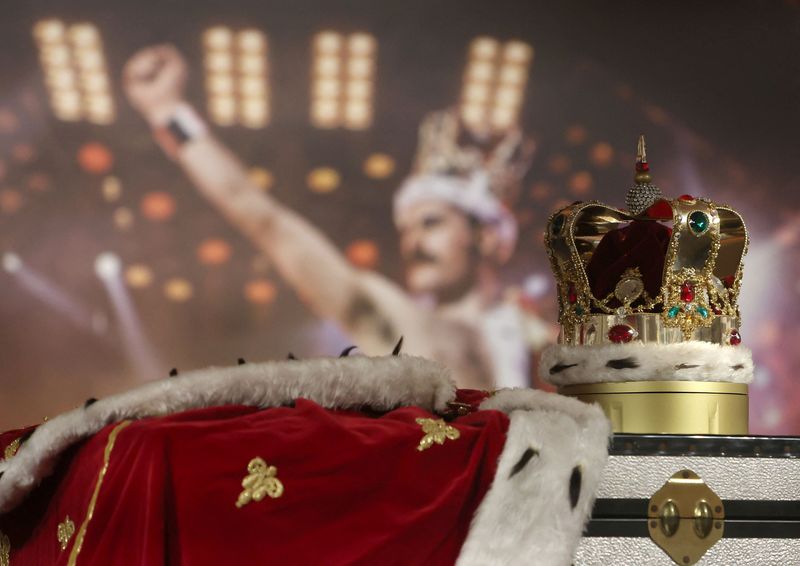 &copy; Reuters. Freddie Mercury's signature crown and cape are displayed during Sotheby's 'Freddie Mercury: A World of His Own' press preview in London, Britain August 3, 2023. REUTERS/Susannah Ireland