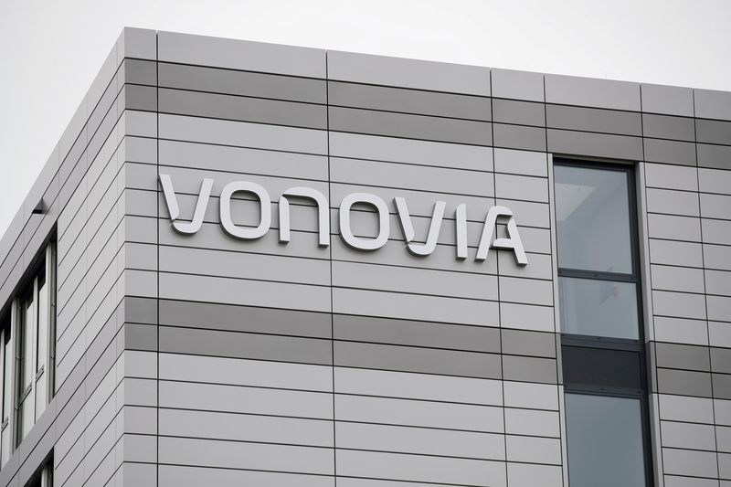 &copy; Reuters. FOTO DE ARCHIVO: La sede de la inmobiliaria alemana Vonovia en Bochum, Alemania. 24 de abril de 2018. REUTERS/Wolfgang Rattay