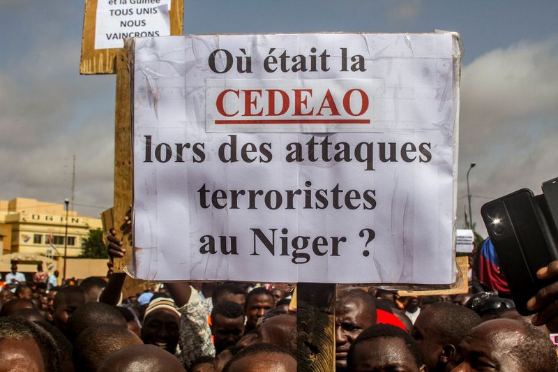 Niger: La Cédéao négocie avant un éventuel recours à la force