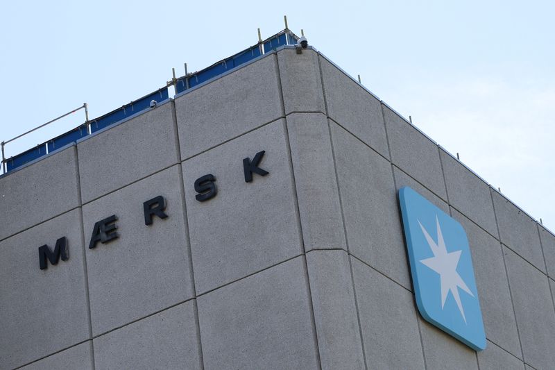 &copy; Reuters. FILE PHOTO-El logo de Maersk en sus oficinas en Copenhague, Dinamarca, 30 de julio de 2022. REUTERS/Andrew Kelly