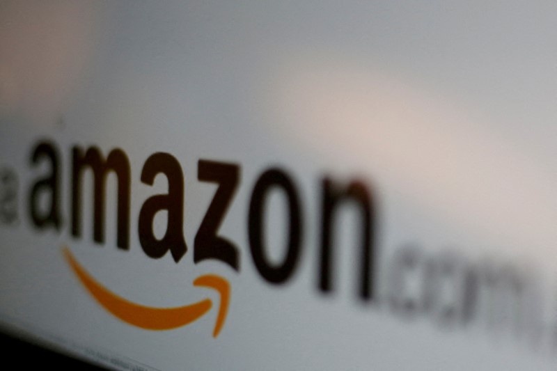 &copy; Reuters. FOTO DE ARCHIVO: El logo del servicio web Amazon aparece en esta foto ilustrativa del 8 de junio de 2017. REUTERS/Carlos Jasso/Ilustración/Archivo