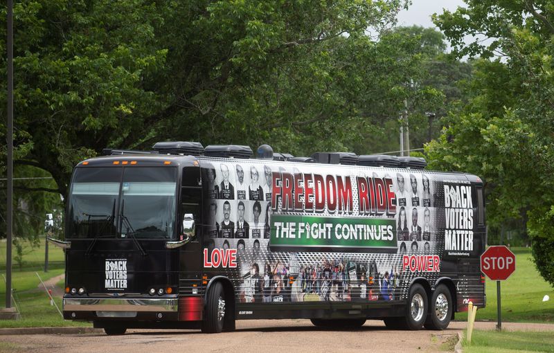 &copy; Reuters. A tour bus pulls up to Tougaloo College during the launch of the Freedom Ride for Voting Rights Bus Tour on Juneteenth in Jackson, Mississippi, U.S. June 19, 2021.   REUTERS/Eric J. Shelton/File Photo