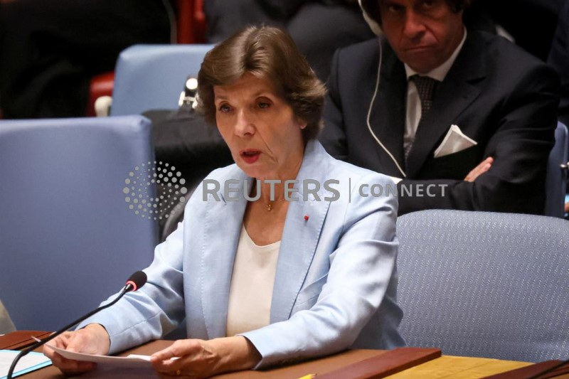 © Reuters. وزيرة الخارجية الفرنسية كاترين كولونا تلقي كلمة أمام مجلس الأمن التابع لمنظمة الأمم المتحدة في نيويورك يوم 17 يوليو تموز 2023. تصوير: برندان مكدرميد - روتيرز