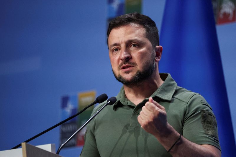 &copy; Reuters. Presidente da Ucrânia, Volodymyr Zelenskiy, em entrevista coletiva durante uma cúpula de líderes da OTAN em Vilnius, Lituânia
12/07/2023
REUTERS/Kacper Pempel//Foto de arquivo