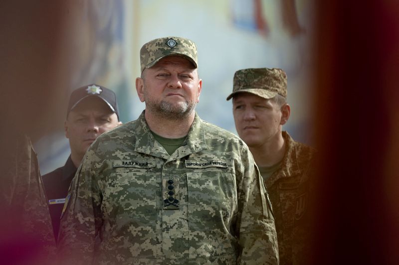 &copy; Reuters. القائد العام للقوات المسلحة الأوكرانية فاليري زالوجني خلال احتفال بمناسبة يوم الدولة الأوكرانية في كييف يوم 28 يوليو تموز 2023. صورة لرويترز م