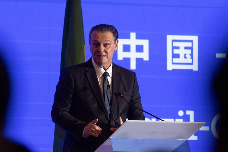 &copy; Reuters. FILE PHOTO-Brazil's Agriculture Minister Carlos Favaro speaks at the Brazil-China Business Seminar in Beijing, China, on March 29, 2023. REUTERS/Thomas Peter/File Photo