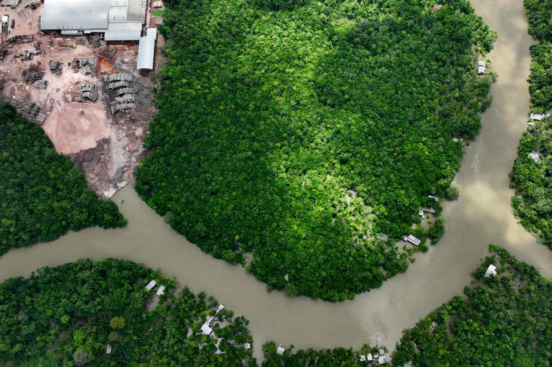 &copy; Reuters. Uma visão geral mostra as condições da água do rio Piraíba antes da cúpula das nações amazônicas, em Belém
05/08/2023
REUTERS/Ueslei Marcelino