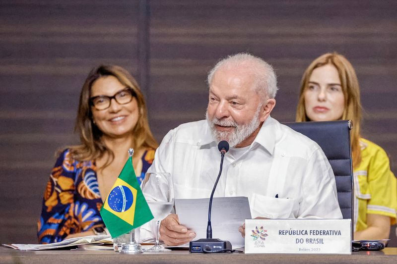 &copy; Reuters. الرئيس البرازيلي لويس إيناسيو لولا دا سيلفا خلال قمة أعضاء منظمة معاهدة التعاون في منطقة الأمازون في مدينة بيليم البرازيلية يوم الثلاثاء. ص