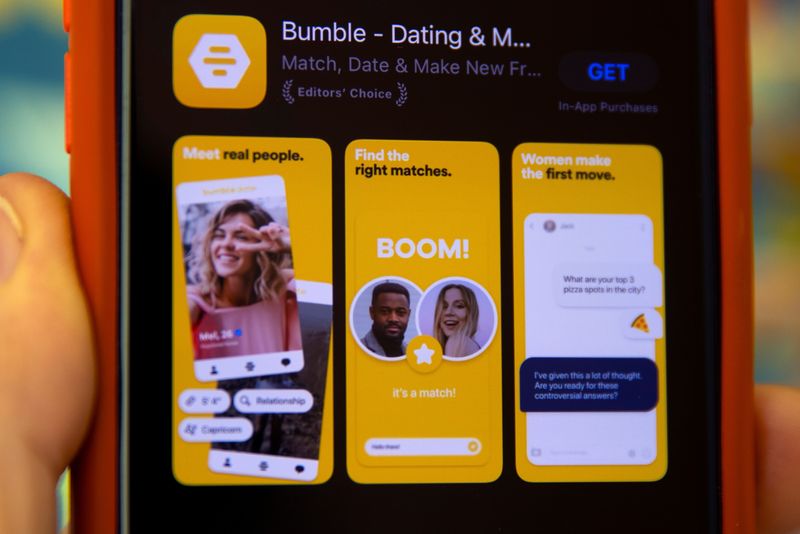 &copy; Reuters. The Bumble Inc. (BMBL) app is shown on an Apple iPhone in this photo illustration as the dating app operator made its debut IPO on the Nasdaq stock exchange February 11, 2021.       REUTERS/Mike Blake/Illustration/File photo