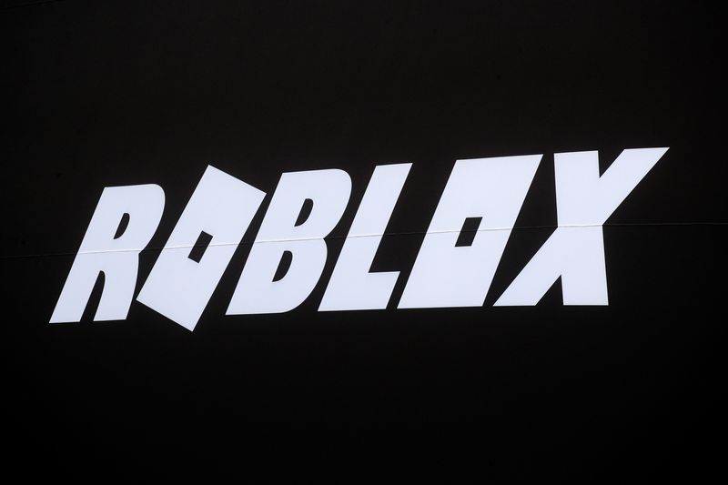 &copy; Reuters. The Roblox logo is displayed on a banner, to celebrate the company's IPO, on the front facade of the New York Stock Exchange (NYSE) in New York, U.S., March 10, 2021. REUTERS/Brendan McDermid
